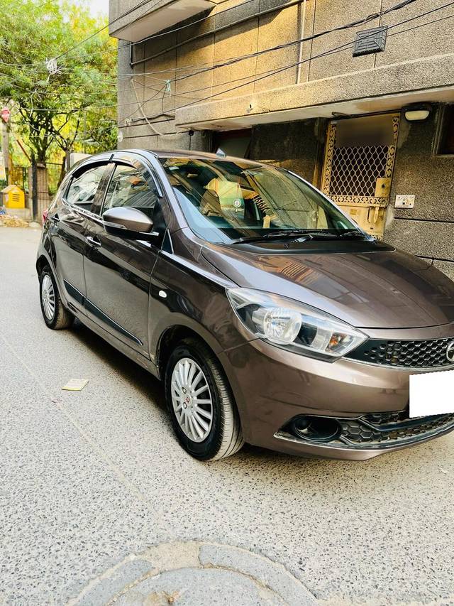 https://images10.gaadi.com/usedcar_image/4537681/original/processed_aa7edf46924d90ecb15cbf45be7635c1.jpg?imwidth=6400