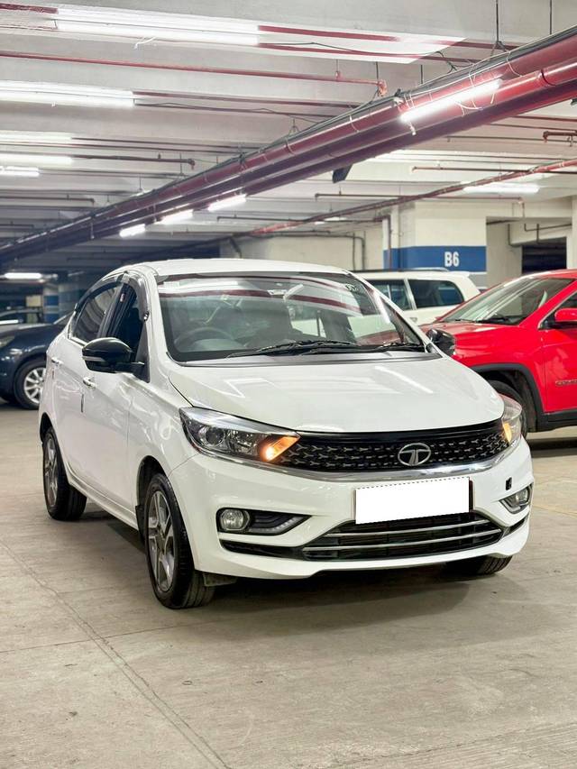 https://images10.gaadi.com/usedcar_image/4537715/original/processed_8afb6028786f7e9ccc43967729eb3350.jpg?imwidth=6400