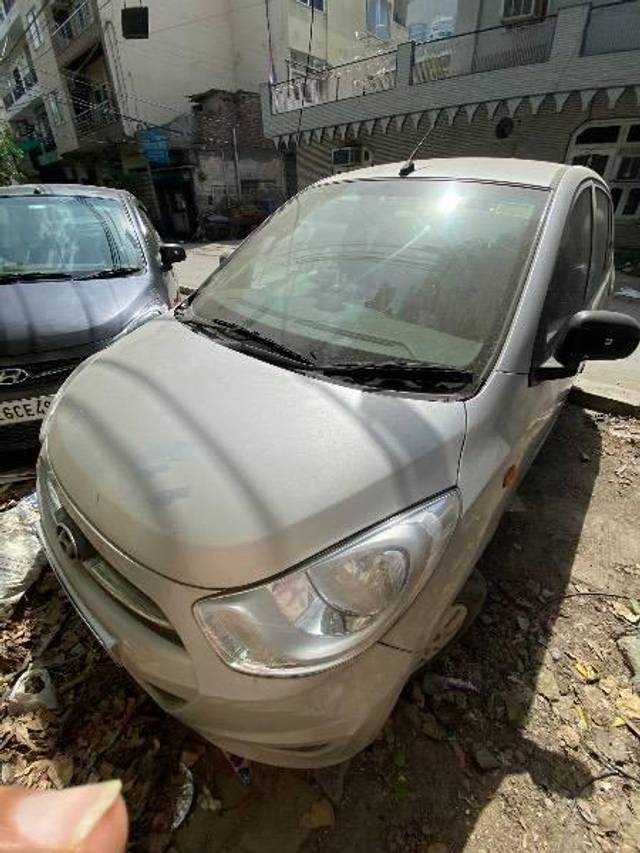 https://images10.gaadi.com/usedcar_image/4537764/original/processed_6ec7116e-b986-4027-aad8-642a373ace97.jpeg?imwidth=6400