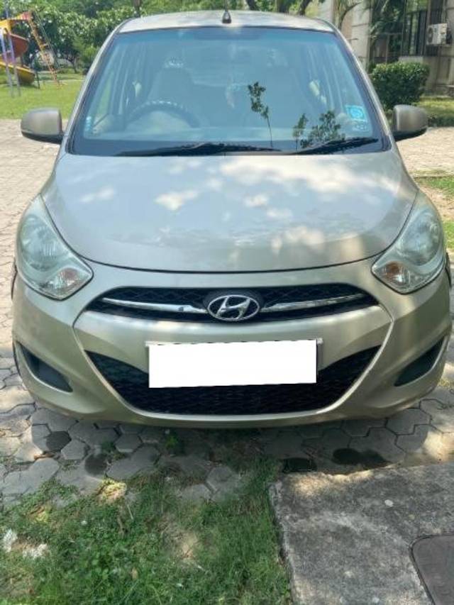 https://images10.gaadi.com/usedcar_image/4537818/original/processed_3cae3bb5-51a5-4d0a-be23-692d64c7120c.jpg?imwidth=6401