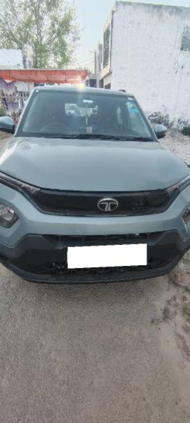 https://images10.gaadi.com/usedcar_image/4537832/original/processed_335410ea-710e-4d15-b5b9-2d9857abf17c.jpg?imwidth=6400