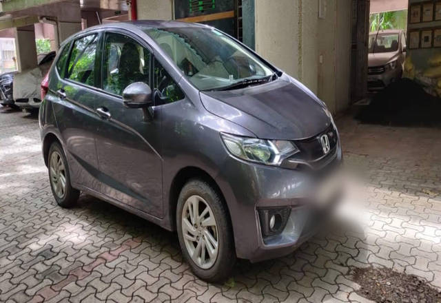 https://images10.gaadi.com/usedcar_image/4537853/original/c6874b00-5c30-4136-bccc-9597f6d8602c.?imwidth=6400