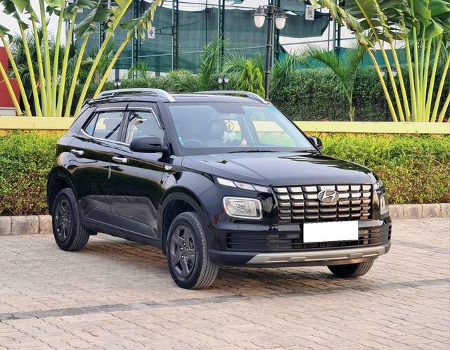 https://images10.gaadi.com/usedcar_image/4537863/original/processed_2a61bd12faec406a009821c2cea95d10.jpg?imwidth=6400