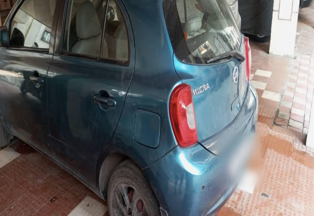 https://images10.gaadi.com/usedcar_image/4537864/original/97d1f194-dacc-4ca3-9417-b6e8cfc0a964.?imwidth=6402