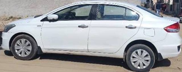 https://images10.gaadi.com/usedcar_image/4537865/original/processed_54fda40a-ec06-4b07-95c7-cd4cd4fbd032.jpg?imwidth=6400