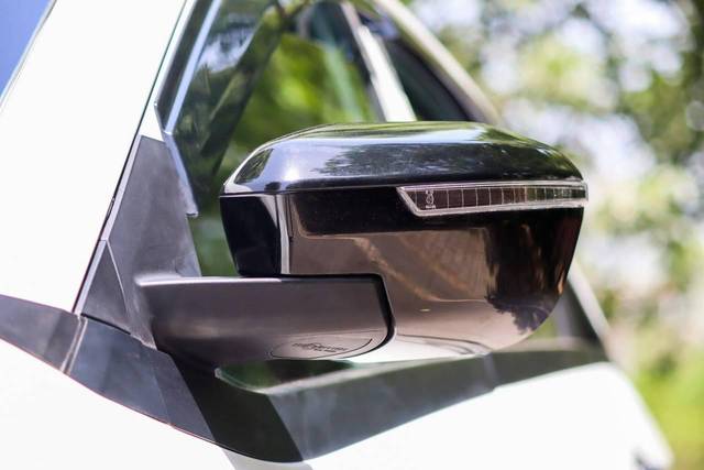 https://images10.gaadi.com/usedcar_image/4537890/original/processed_3f06f43975b6c44002613c806b065a46.jpeg?imwidth=6401