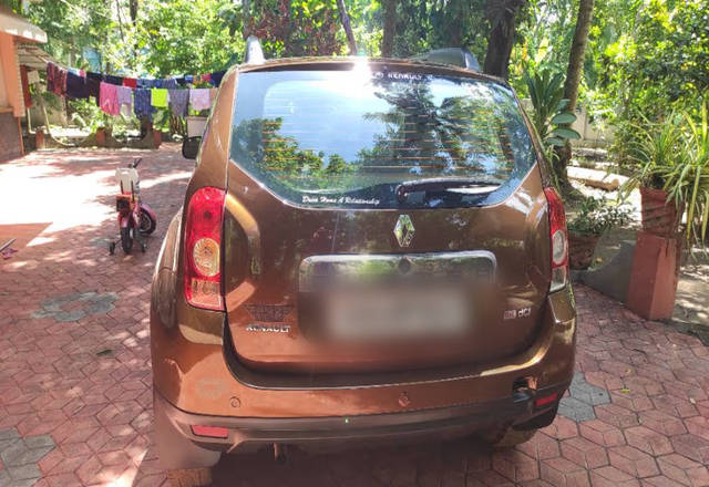 https://images10.gaadi.com/usedcar_image/4537893/original/464b23ed-1be5-42f6-a218-9ac622c21bc8.?imwidth=6402