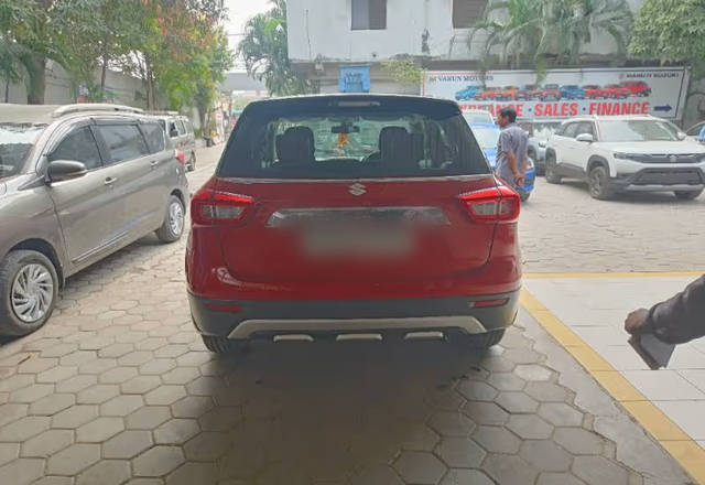 https://images10.gaadi.com/usedcar_image/4537898/original/91b7bfdf-1c49-4575-b093-d653b8d9b408.?imwidth=6400