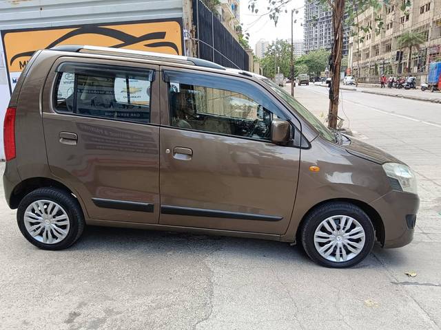 https://images10.gaadi.com/usedcar_image/4537910/original/processed_27df15a4ccd8c58427770ebf8b566df4.jpg?imwidth=6401