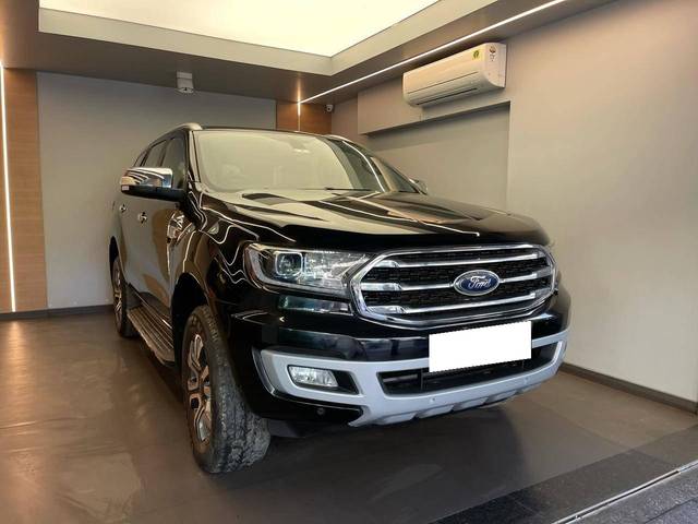 https://images10.gaadi.com/usedcar_image/4537912/original/processed_32349c7e2c7870544c2d49a8e90b0c69.jpeg?imwidth=6401