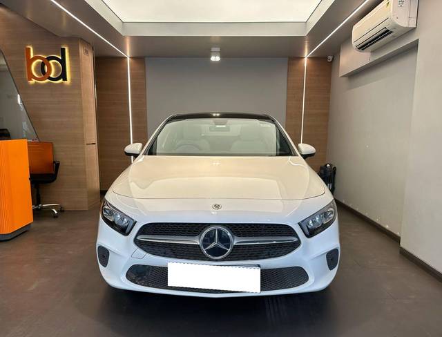 https://images10.gaadi.com/usedcar_image/4537917/original/processed_9134cd88ed19eec87f09406d9a9ed050.jpeg?imwidth=6400