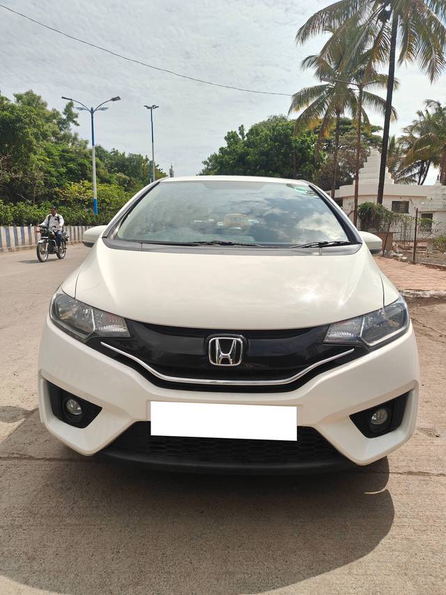 https://images10.gaadi.com/usedcar_image/4537933/original/processed_e35f124bf679df393cf87d0ecb69c4aa.jpg?imwidth=6400