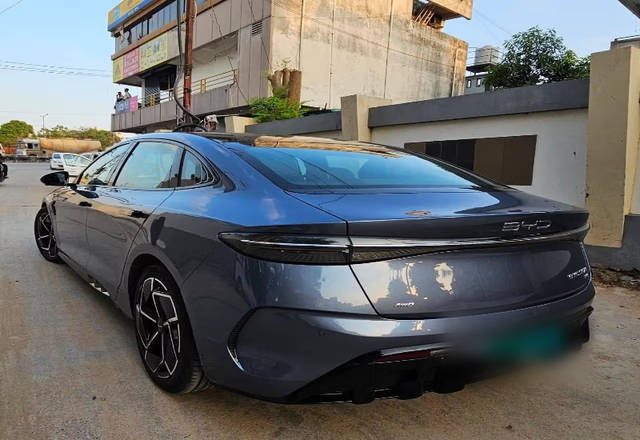 https://images10.gaadi.com/usedcar_image/4537943/original/d2bf55a6-4255-44c4-8cc4-a61e731505d0.?imwidth=6401