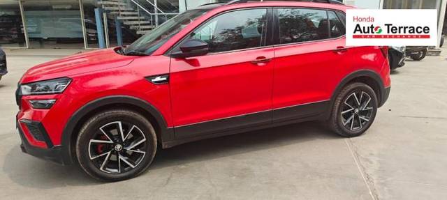 https://images10.gaadi.com/usedcar_image/4537968/original/e2d5044d66ab88ae86269b968c0ca8e3.jpeg?imwidth=6400