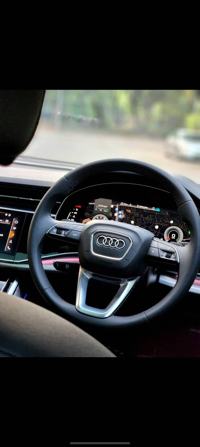 https://images10.gaadi.com/usedcar_image/4537973/original/processed_1db2ab41403e05a527b9d3857902949e.jpg?imwidth=6402