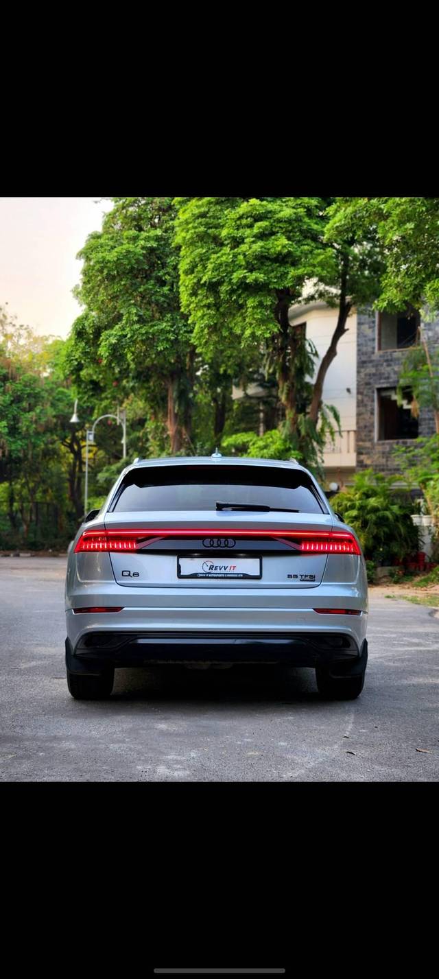 https://images10.gaadi.com/usedcar_image/4537973/original/processed_67f60249424479d0d85d8893b2d69571.jpg?imwidth=6401