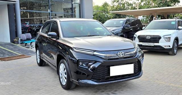 https://images10.gaadi.com/usedcar_image/4537979/original/processed_d2aa2dfe-82e8-43ea-a25b-09be17d3b499.jpg?imwidth=6400