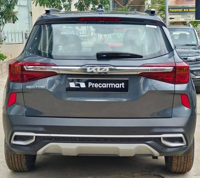 https://images10.gaadi.com/usedcar_image/4537985/original/processed_b387369039b49faf8b3f35fe9e21d12b.jpeg?imwidth=6402