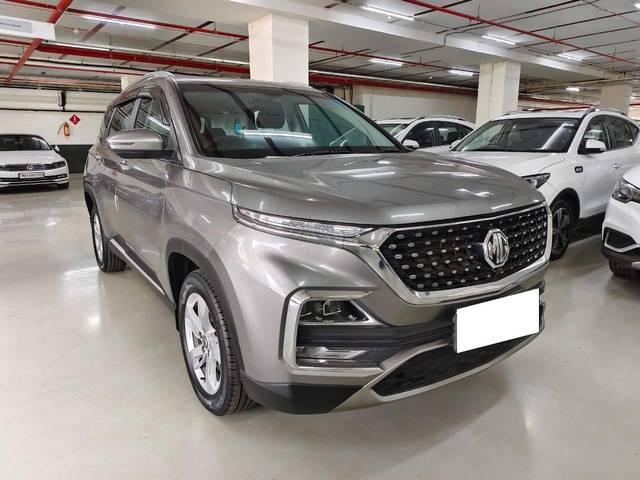 https://images10.gaadi.com/usedcar_image/4538001/original/processed_ceb2b6746393d3e28872274a15135563.jpg?imwidth=6400