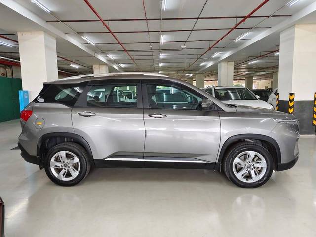 https://images10.gaadi.com/usedcar_image/4538001/original/processed_e1c8eb40930bf4a81b1010d1f3f2d504.jpg?imwidth=6401