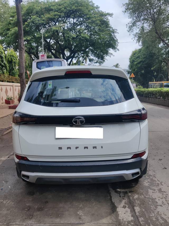 https://images10.gaadi.com/usedcar_image/4538013/original/processed_11943f297d2f4b2ed7d32857d895a1c1.jpeg?imwidth=6401