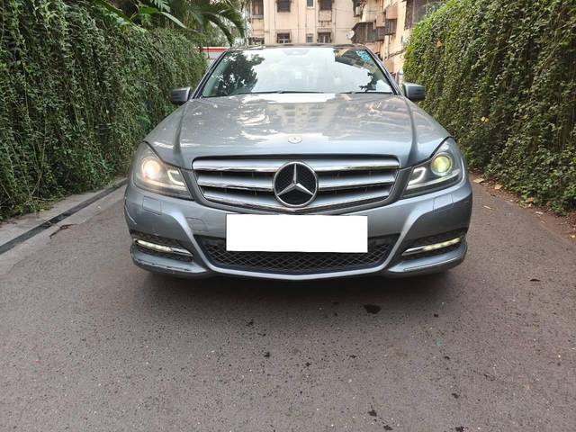 https://images10.gaadi.com/usedcar_image/4538017/original/processed_0f3a604e66930244db89fa2058be69a0.jpeg?imwidth=6400