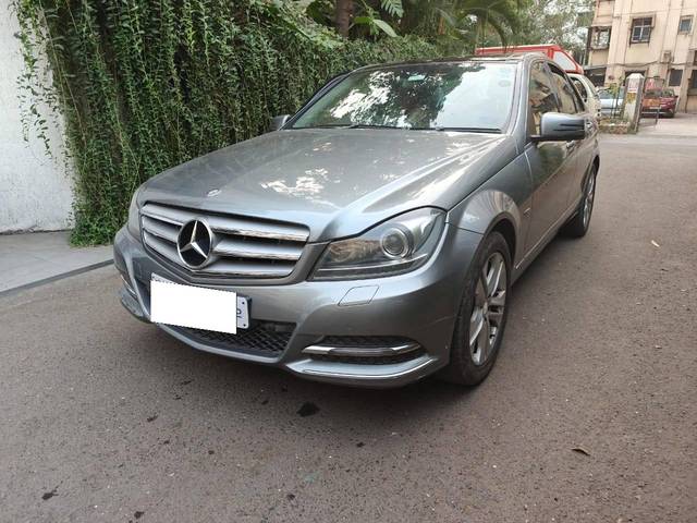 https://images10.gaadi.com/usedcar_image/4538017/original/processed_f5adac10ff949d5c491628e9f16ab749.jpeg?imwidth=6401