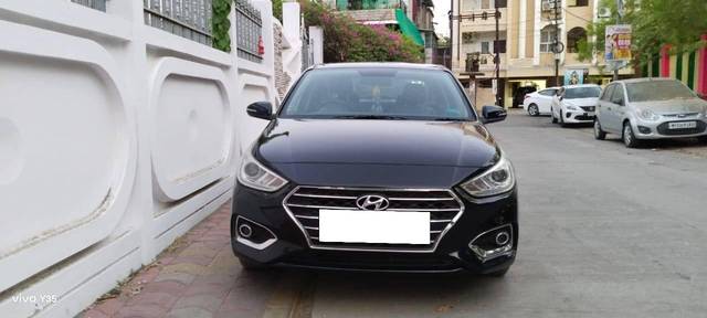 https://images10.gaadi.com/usedcar_image/4538038/original/processed_a0d53daf02ece8c7ca8d1a60a4016123.jpg?imwidth=6400