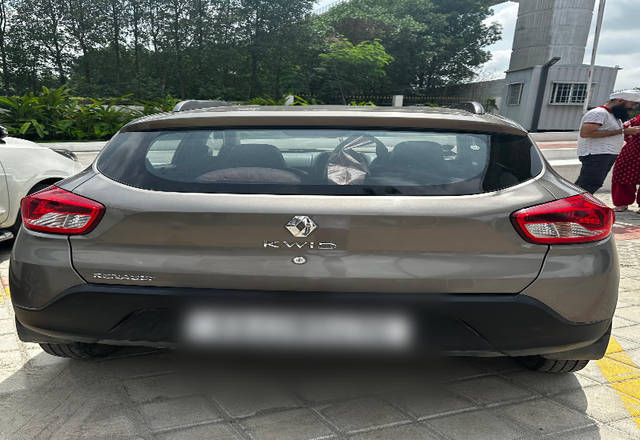 https://images10.gaadi.com/usedcar_image/4538066/original/754cb014-15aa-4b22-bacd-6b8c4da39716.?imwidth=6401