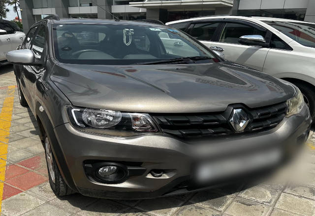 https://images10.gaadi.com/usedcar_image/4538066/original/b1ffc86a-3bde-4ca7-83fb-44d88e6262a1.?imwidth=6400