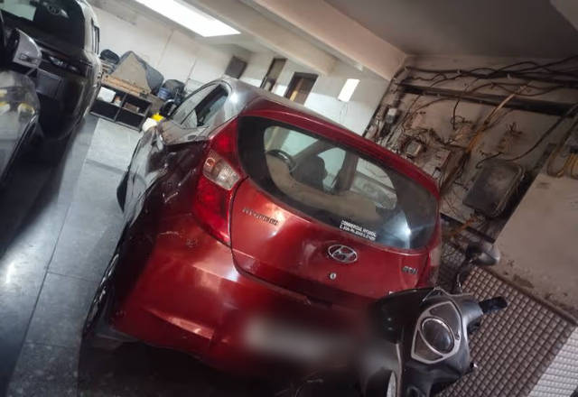 https://images10.gaadi.com/usedcar_image/4538076/original/2d4976e8-b560-49bc-bd15-67432c4dc2a6.?imwidth=6401