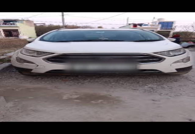 https://images10.gaadi.com/usedcar_image/4538090/original/917f115b-7e14-4168-93aa-4fc464fabb99.?imwidth=6400