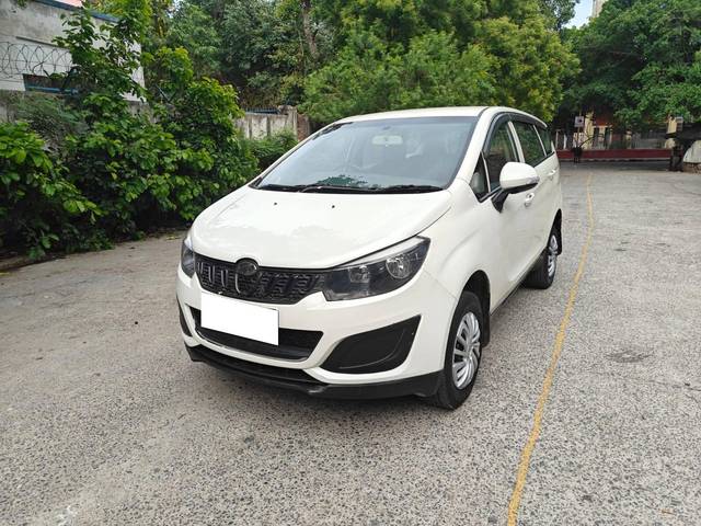 https://images10.gaadi.com/usedcar_image/4538093/original/processed_e3e4d1685311440025f94d097aed359f.jpg?imwidth=6400