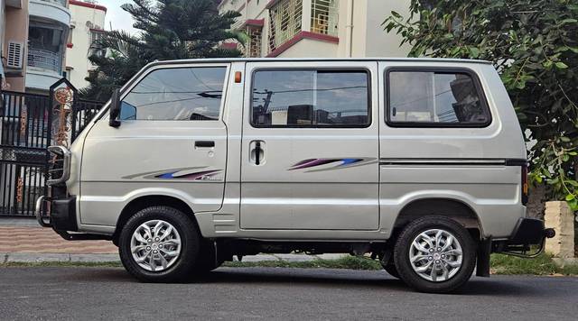 https://images10.gaadi.com/usedcar_image/4538115/original/processed_969de284afce0ee716afcdd7ca0f5197.jpg?imwidth=6402