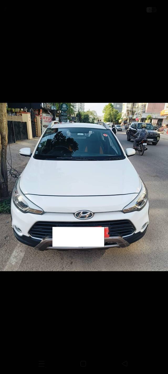 https://images10.gaadi.com/usedcar_image/4538133/original/processed_001be8e4bb1d7768883a36f8a4fcb3e2.jpg?imwidth=6401
