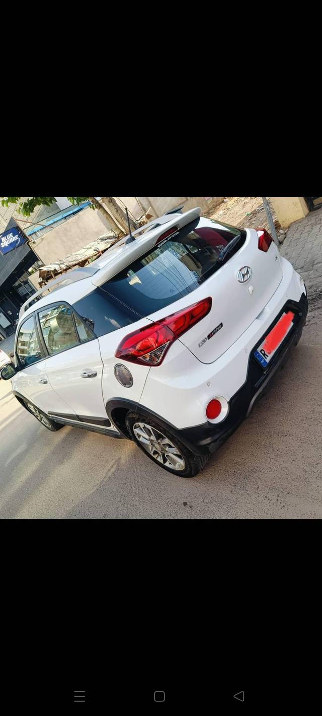 https://images10.gaadi.com/usedcar_image/4538133/original/processed_4041ec5f4a5d6caaab264a01f4fe182f.jpg?imwidth=6400