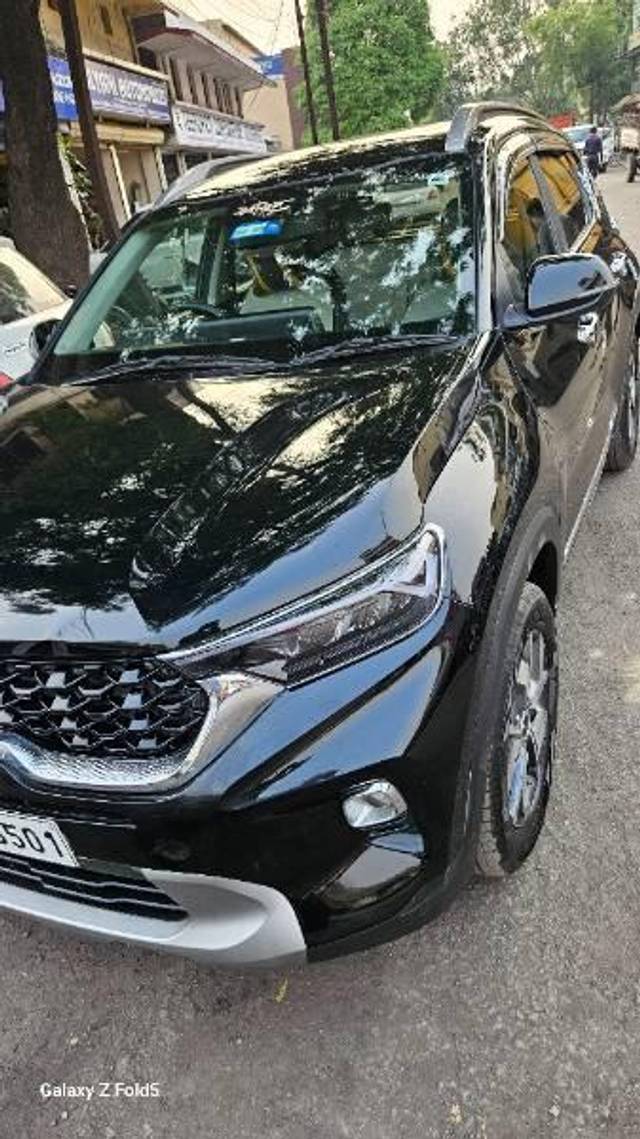https://images10.gaadi.com/usedcar_image/4538155/original/processed_a80c7905-702e-43f9-87d1-366432f0ee92.jpg?imwidth=6402
