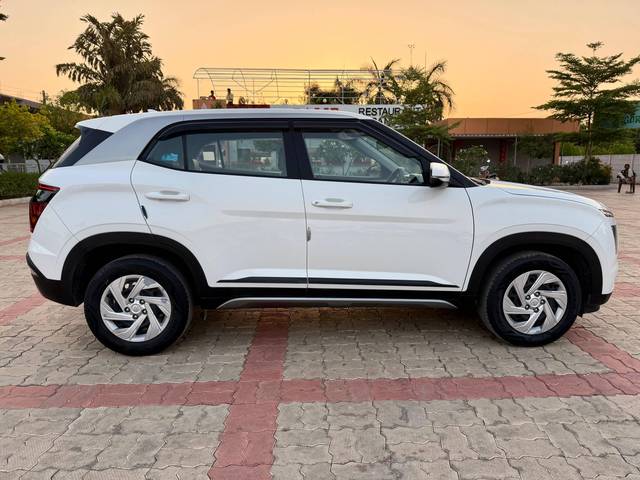 https://images10.gaadi.com/usedcar_image/4538156/original/processed_3b6f0d63-9db4-435e-8cb9-eb060c31342b.jpg?imwidth=6401