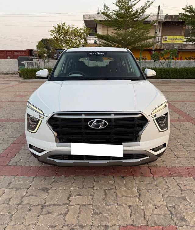 https://images10.gaadi.com/usedcar_image/4538156/original/processed_f2425a33-4e94-4fb0-b82b-1b5dfcc15aaf.jpg?imwidth=6400