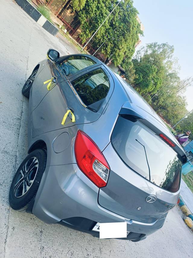 https://images10.gaadi.com/usedcar_image/4538229/original/processed_320a7de7be9f526a927fb0e5b986f9f6.jpg?imwidth=6402