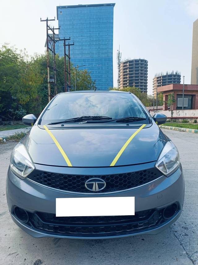 https://images10.gaadi.com/usedcar_image/4538229/original/processed_45186239c25fec05fbaa8126c0e43dcf.jpg?imwidth=6400