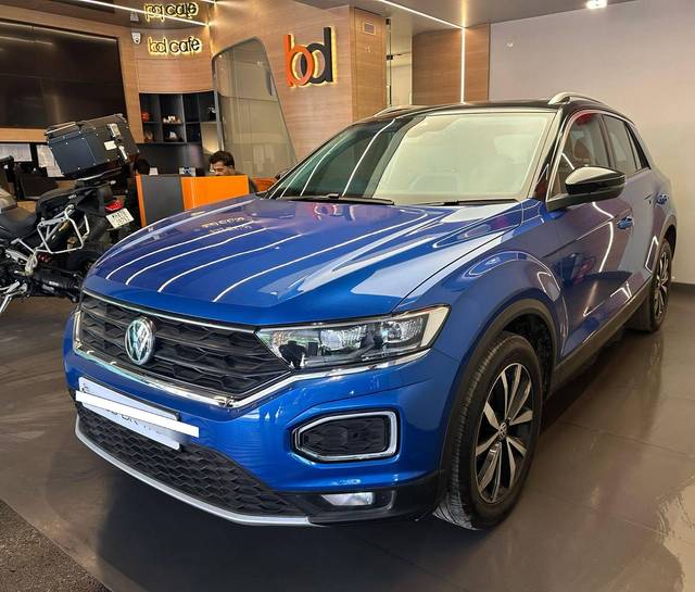https://images10.gaadi.com/usedcar_image/4538250/original/processed_2b3c7ca23aa27aba5b4cb958b69e5e37.jpeg?imwidth=6402