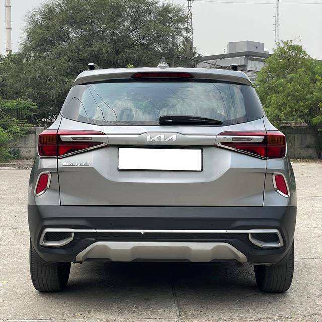 https://images10.gaadi.com/usedcar_image/4538270/original/processed_7ad5967a8839056e82f5160373ad3c6e.jpg?imwidth=6402