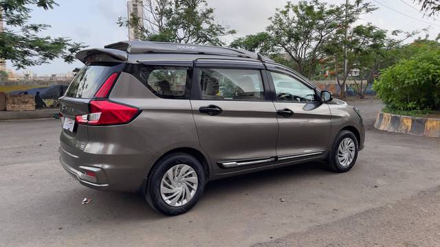 https://images10.gaadi.com/usedcar_image/4538275/original/processed_d6de12a5cd47966f2022e97ca364bf73.jpg?imwidth=6402