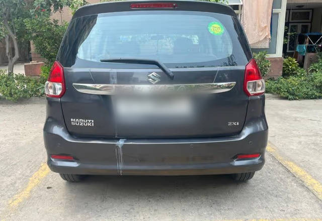 https://images10.gaadi.com/usedcar_image/4538301/original/32b9dd09-aa5f-4b2e-bb26-4df543dea581.?imwidth=6401