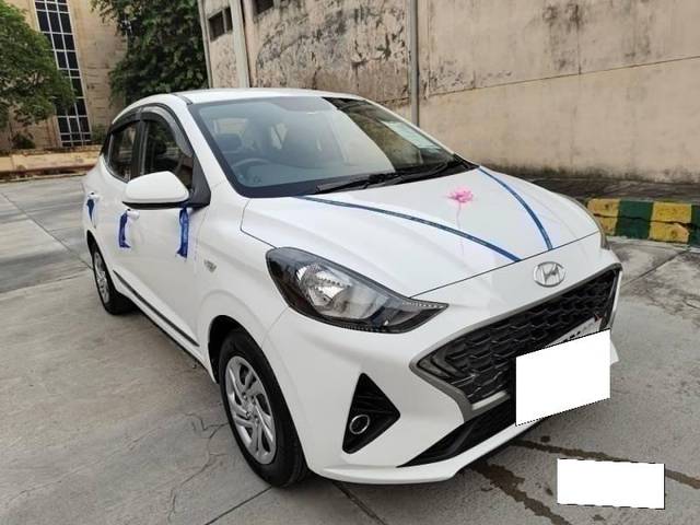 https://images10.gaadi.com/usedcar_image/4538309/original/processed_4bb9494065ca76435382e72ba5837de5.jpg?imwidth=6400
