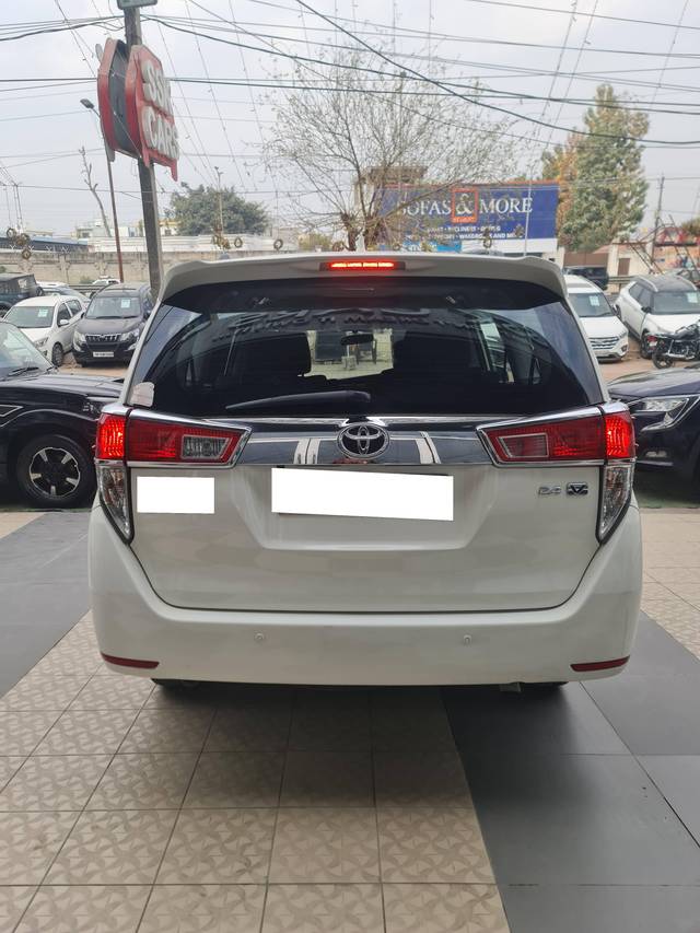 https://images10.gaadi.com/usedcar_image/4538313/original/processed_3ad6c36eedb8c12f150411d84b9ce053.jpg?imwidth=6401