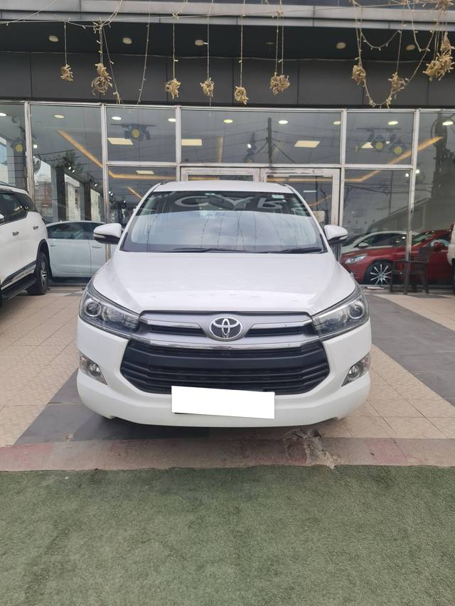https://images10.gaadi.com/usedcar_image/4538318/original/processed_db3e4f00756054d8da6b34078acb1197.jpg?imwidth=6402