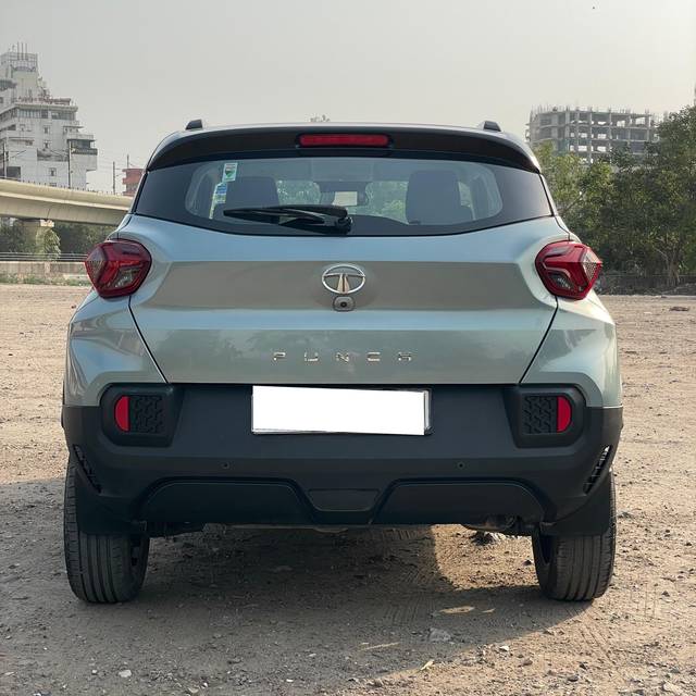 https://images10.gaadi.com/usedcar_image/4538320/original/processed_4823266c459342048f62c14ecc5c7c3d.jpg?imwidth=6402