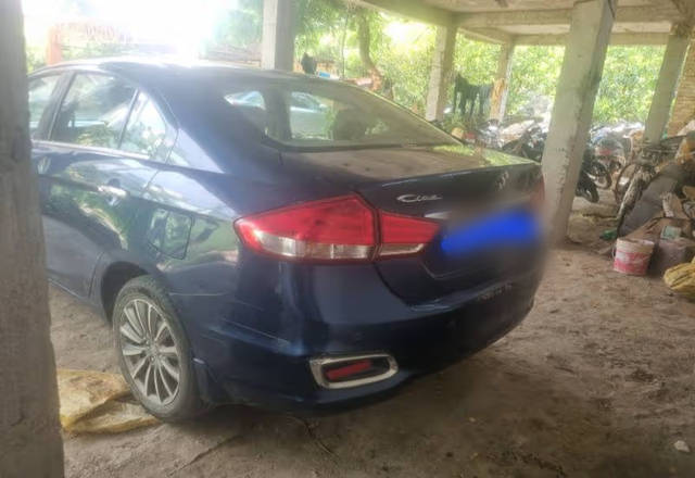 https://images10.gaadi.com/usedcar_image/4538377/original/316f67a4-d998-40be-9370-7bcfcb08a6bf.?imwidth=6402